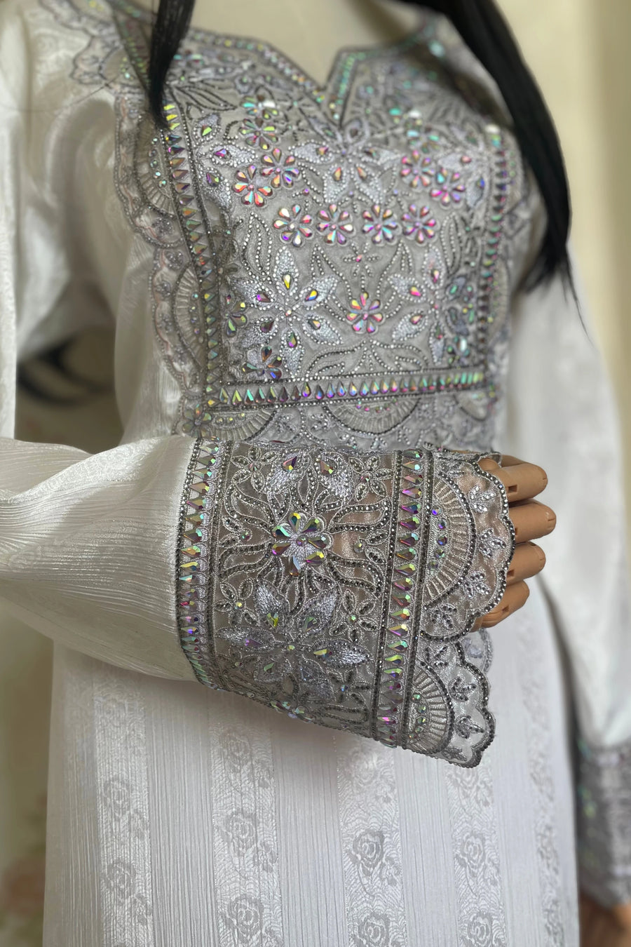 MUKHAWAR - AMINA