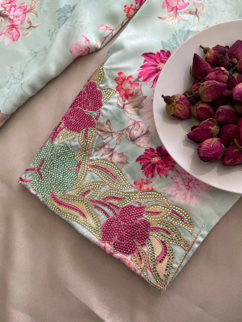 MUKHAWAR - LAYĀNA - Amiraati