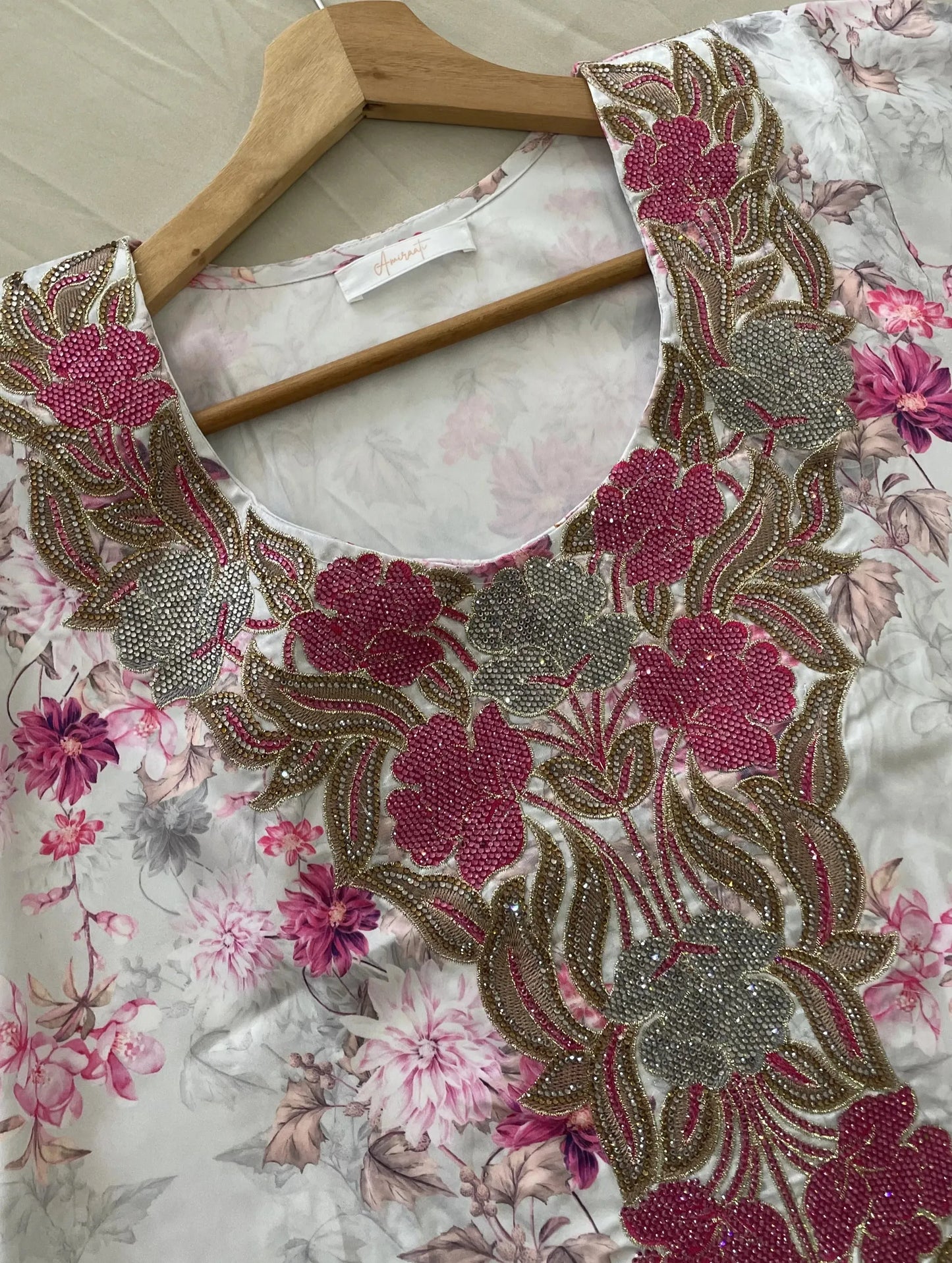 MUKHAWAR - WARDA - Amiraati