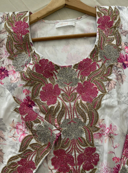 MUKHAWAR - WARDA - Amiraati