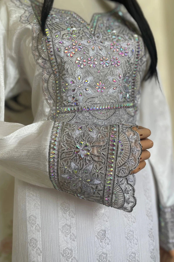MUKHAWAR - AMINA - Amiraati