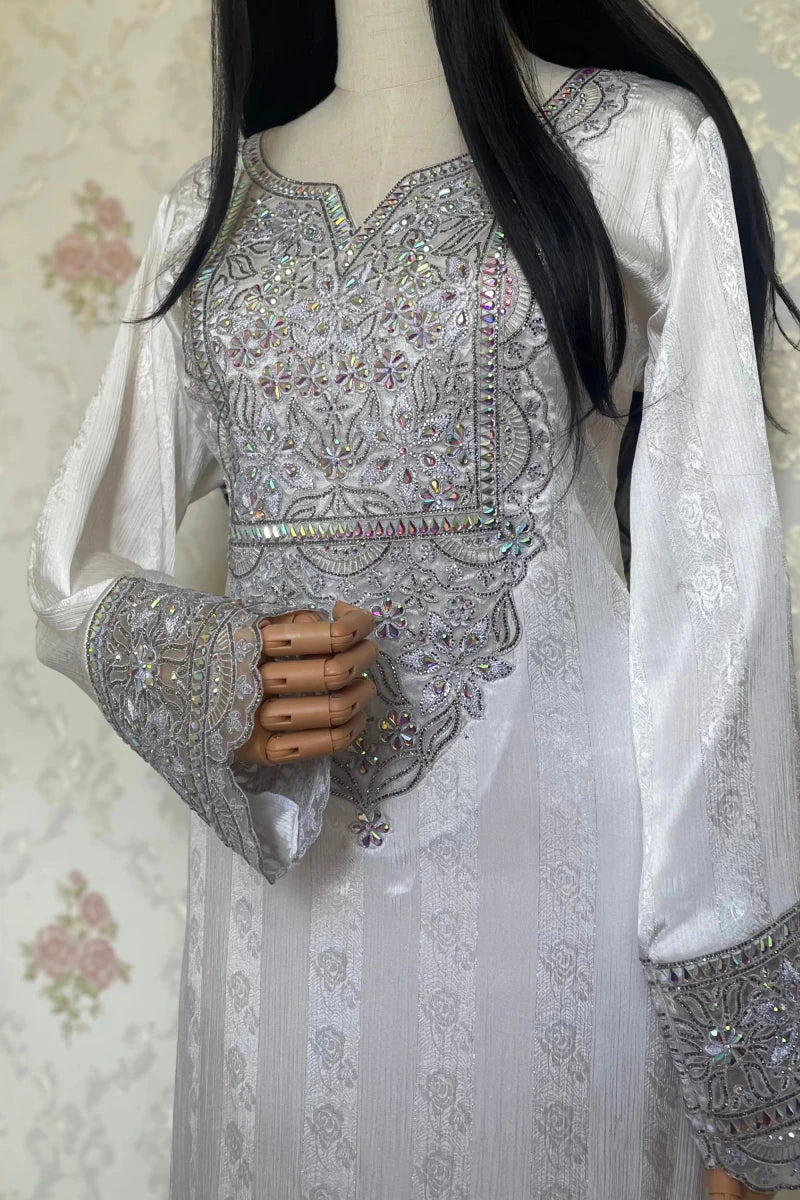 MUKHAWAR - AMINA - Amiraati
